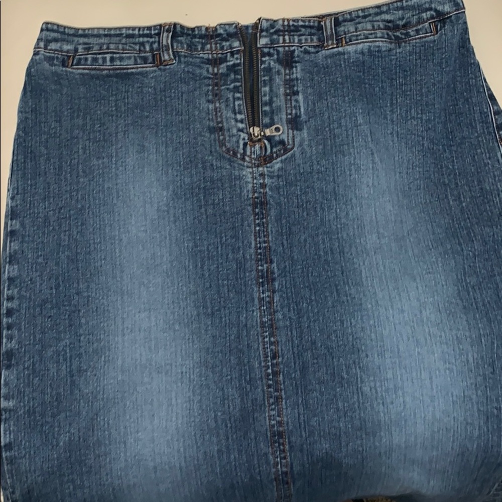 Woman's denim skirt size 16